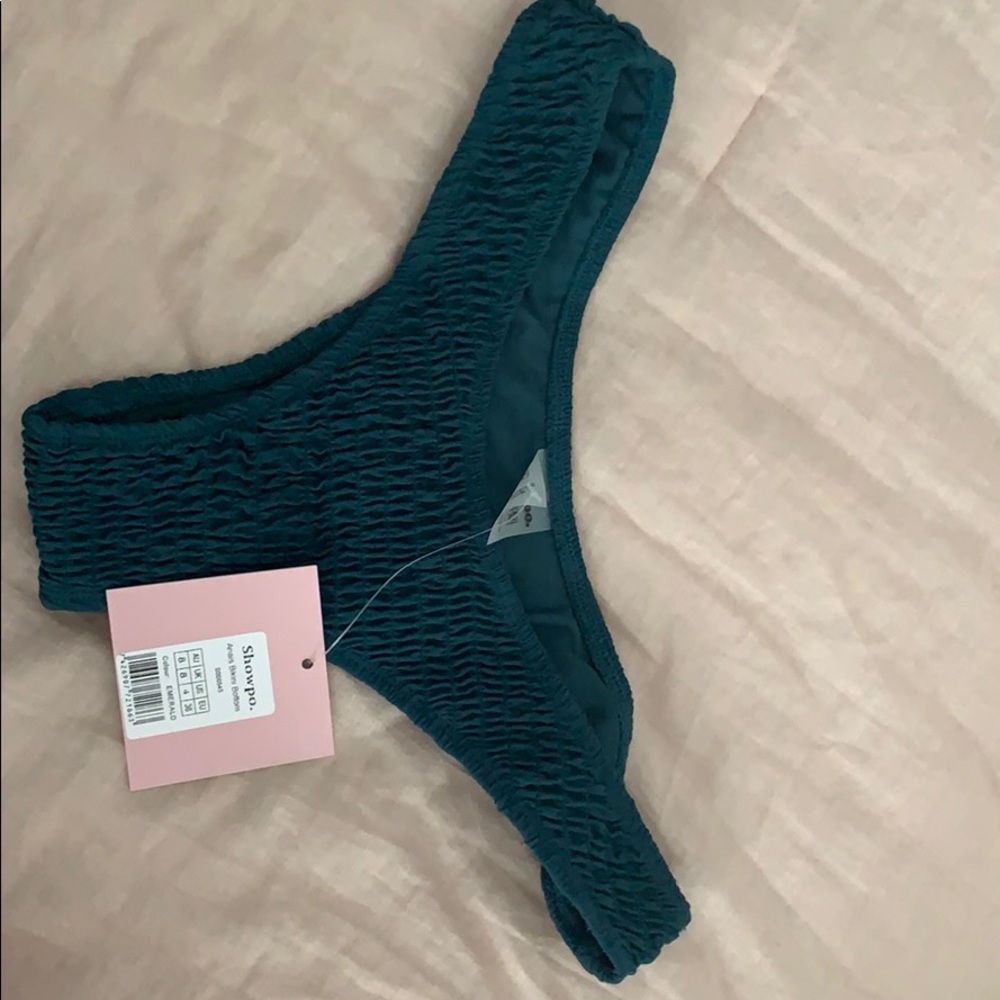 Never worn showpo bikini bottoms